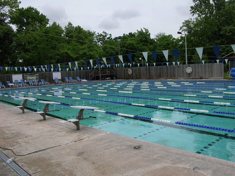 Dad's Club 50 meter olympic pool and childrens pool 1006 Voss Road (28)